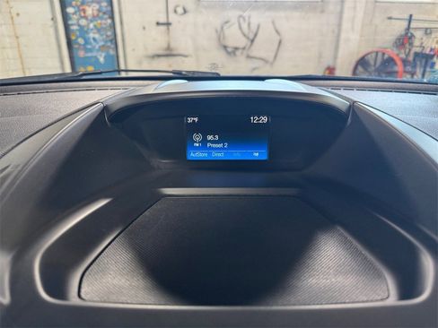 Used 2018 Ford Escape SE image 17