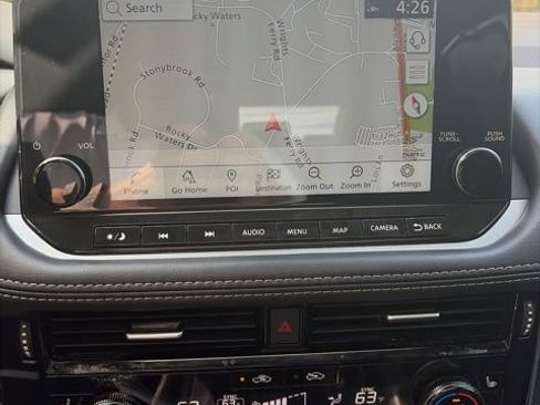 Used 2023 Nissan Rogue SL w/ SL Premium Package image 17