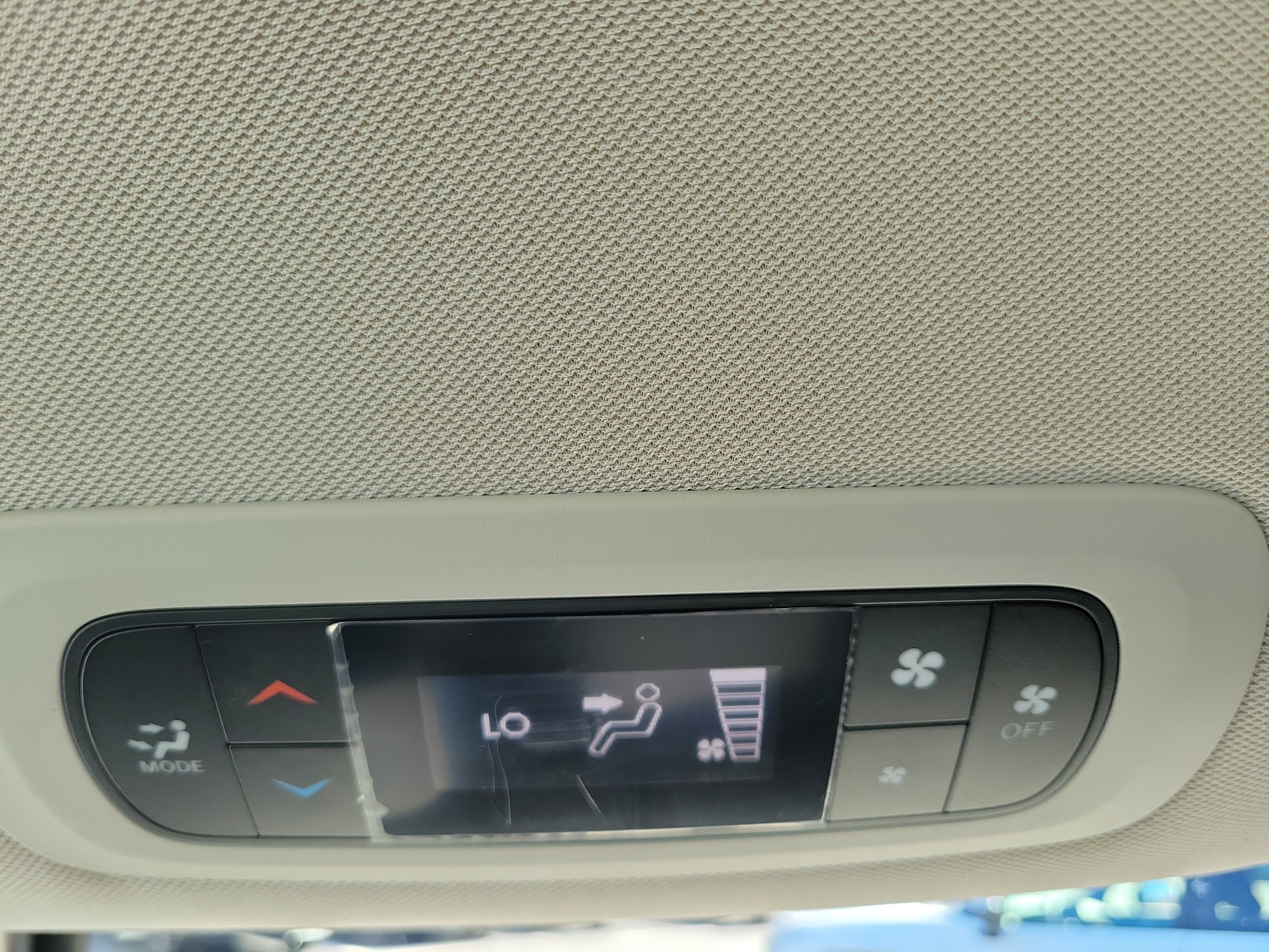 Used 2019 Chrysler Pacifica LX w/ Tire & Wheel Group FWD image 19