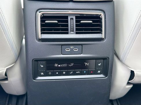 Used 2024 MAZDA CX-90 3.3 Turbo S w/ Premium Plus AWD/4WD image 30