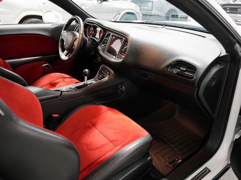 Used 2019 Dodge Challenger R/T Scat Pack w/ Dynamics Package RWD image 19