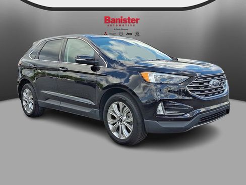 Used 2024 Ford Edge Titanium AWD/4WD image 3