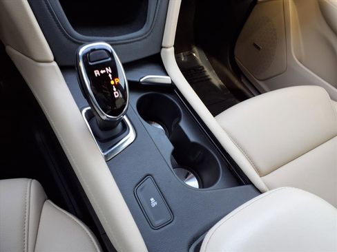 Used 2019 Cadillac XT5 FWD image 22