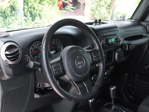 Used 2018 Jeep Wrangler Sport AWD/4WD image 23