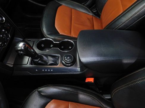 Used 2019 Ford Explorer XLT w/ XLT Desert Copper Package image 35