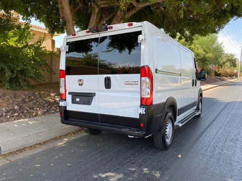 Used 2025 RAM ProMaster 2500 w/ U-Haul Equipment Group FWD image 6