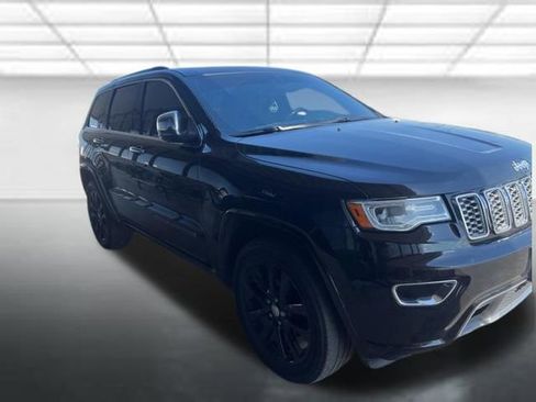 Used 2017 Jeep Grand Cherokee Overland AWD/4WD image 2