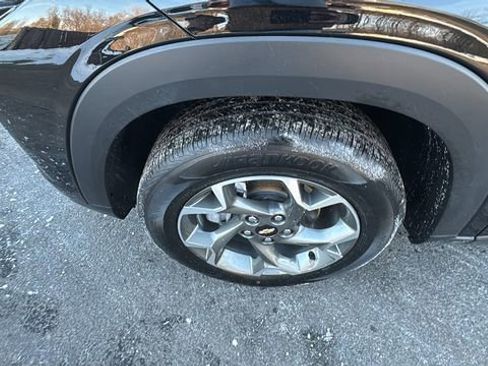 Used 2024 Chevrolet Trax LT image 39