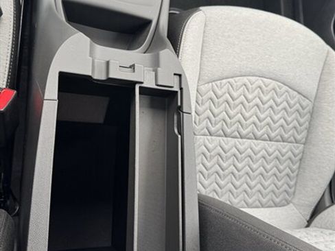 Used 2023 Chevrolet Equinox LS image 17