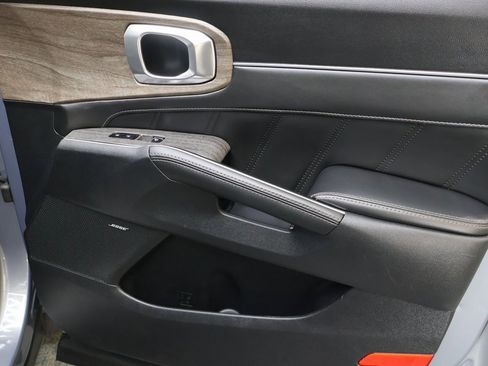 Used 2022 Kia Sorento SX Prestige image 12