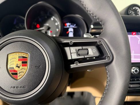 New 2025 Porsche Macan image 37