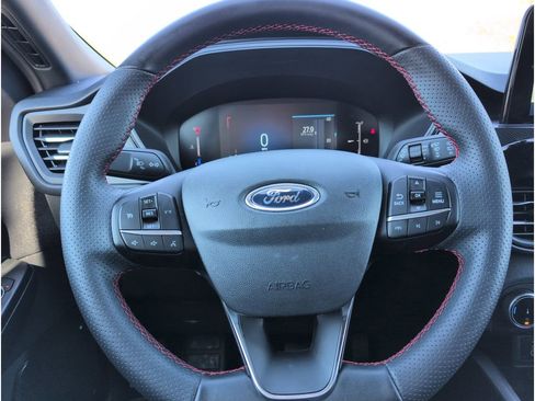 Used 2025 Ford Escape ST-Line image 23