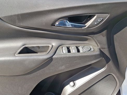 Used 2022 Chevrolet Equinox LT image 13