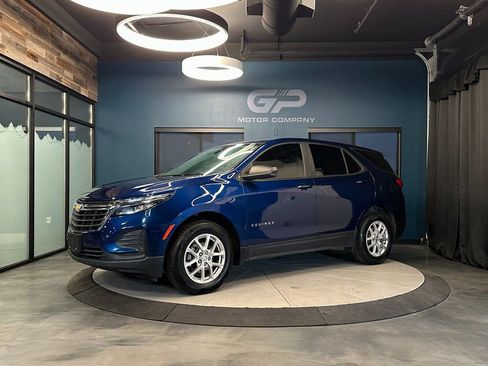 Used 2022 Chevrolet Equinox LS image 7