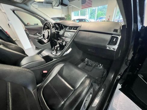 Used 2018 Jaguar E-PACE S image 30