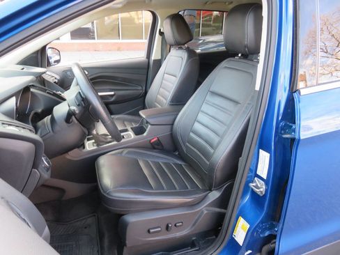 Used 2017 Ford Escape Titanium w/ Equipment Group 301A image 10