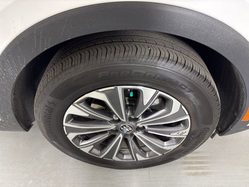 Used 2025 Buick Envision Preferred image 13