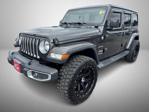 Used 2020 Jeep Wrangler Unlimited Sahara image 2