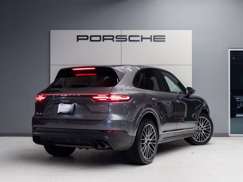 Certified 2023 Porsche Cayenne AWD/4WD image 7