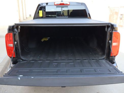 Used 2017 Chevrolet Colorado Z71 w/ Z71 Midnight Edition AWD/4WD image 29