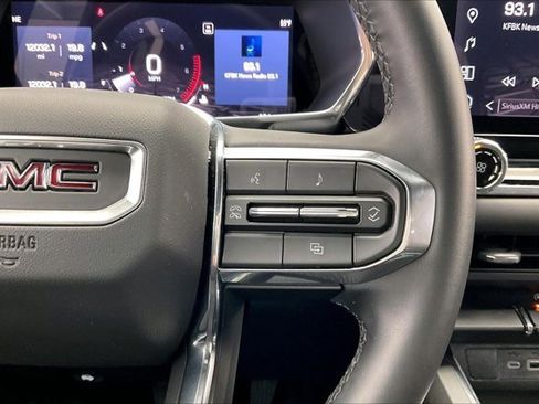 Used 2024 GMC Canyon Elevation image 21