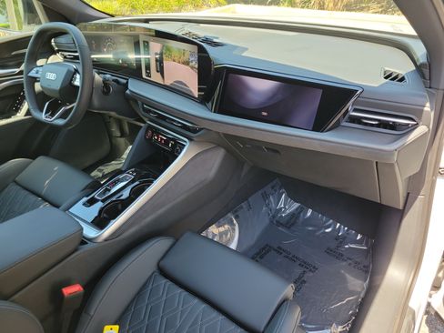 New 2026 Audi SQ5 Premium Plus AWD/4WD image 11