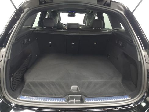 Used 2025 Mercedes-Benz GLC 350e 4MATIC image 27