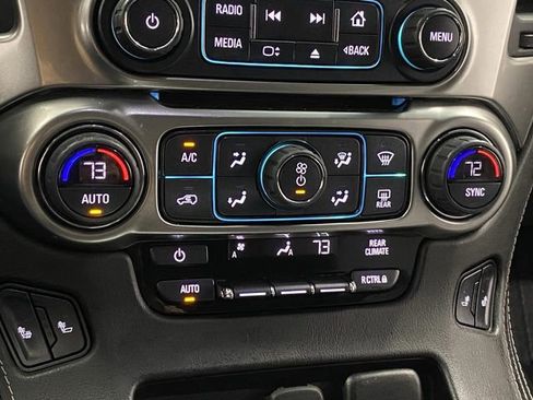 Used 2019 Chevrolet Suburban LT w/ LT Signature Package image 20