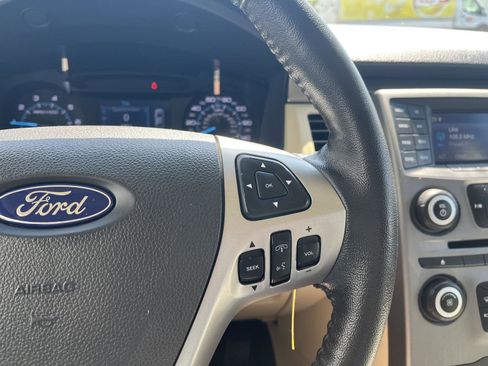Used 2019 Ford Flex SE FWD image 20