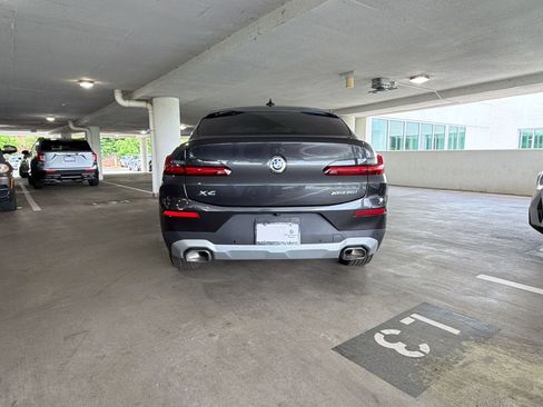 Certified 2025 BMW X4 xDrive30i AWD/4WD image 9