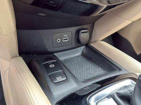 Used 2018 Nissan Rogue SL w/ Premium Package AWD/4WD image 27
