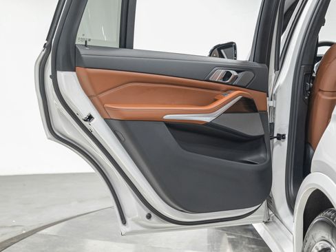 Used 2023 BMW X7 xDrive40i w/ M Sport Package image 26