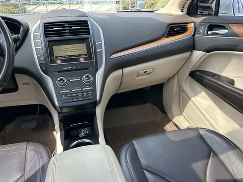 Used 2016 Lincoln MKC Reserve FWD image 16
