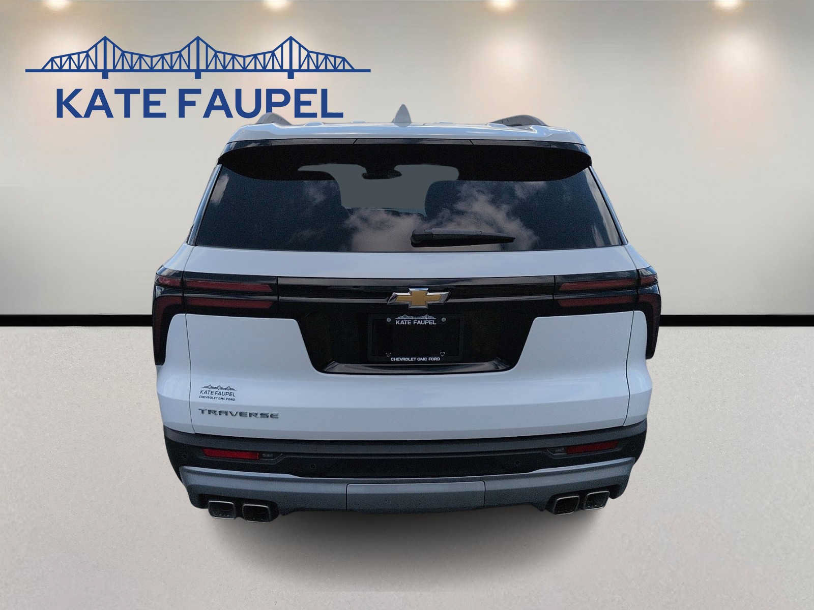 Used 2026 Chevrolet Traverse LT FWD image 6