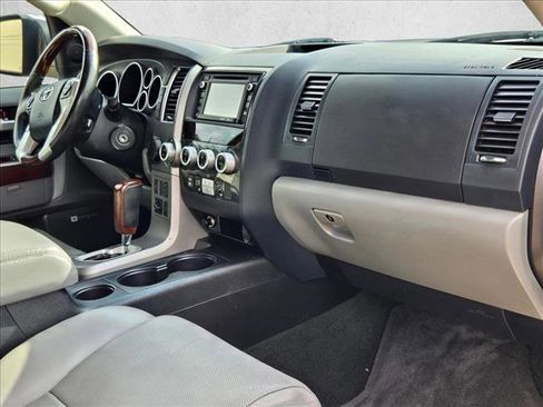 Used 2014 Toyota Sequoia Platinum RWD image 21