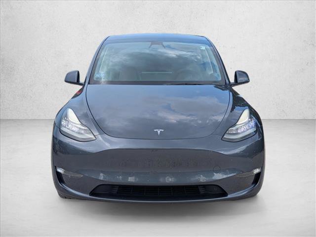 Used 2022 Tesla Model Y Long Range AWD/4WD image 2