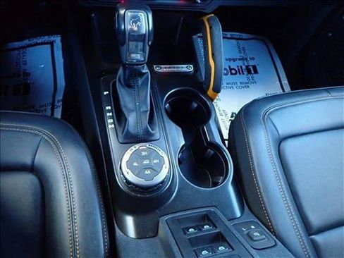 Used 2022 Ford Bronco Badlands image 19