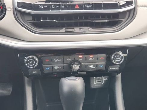 Used 2025 Jeep Compass Limited w/ Elite Group image 15