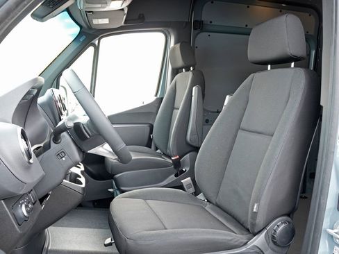 New 2026 Mercedes-Benz Sprinter 2500 image 10