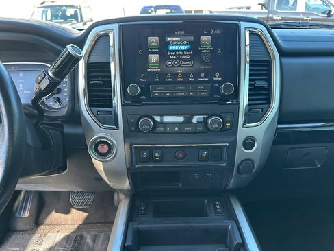 Used 2021 Nissan Titan SV w/ SV Convenience Package image 27