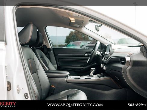 Used 2021 Nissan Altima 2.5 SR image 39