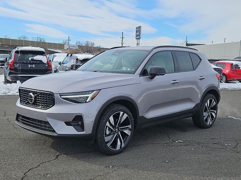 New 2026 Volvo XC40 B5 Ultra w/ Protection Package Premier image 3