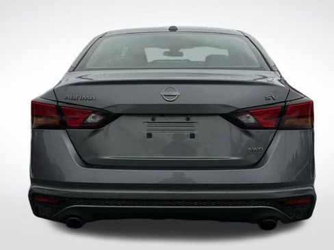 Used 2023 Nissan Altima 2.5 SV w/ SV Premium Package image 7