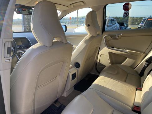 Used 2014 Volvo XC60 T6 AWD/4WD image 14