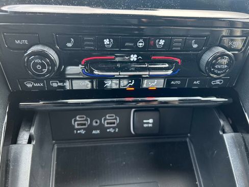 New 2025 Jeep Grand Cherokee Overland w/ Adv Protech Group III image 9