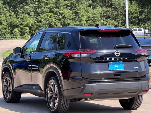Used 2024 Nissan Rogue SV FWD image 12