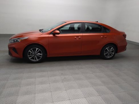 Used 2023 Kia Forte LXS image 2