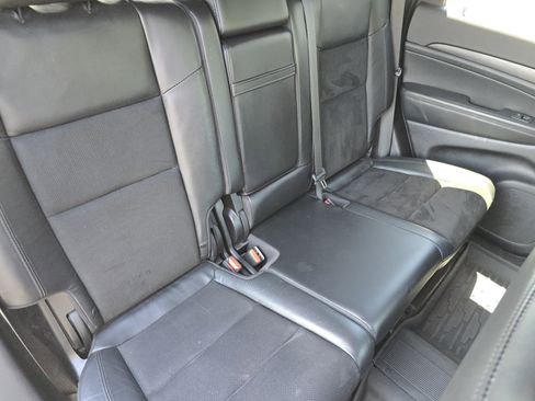 Used 2022 Jeep Grand Cherokee Laredo X AWD/4WD image 25