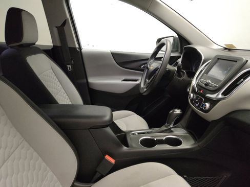 Used 2018 Chevrolet Equinox LT image 21