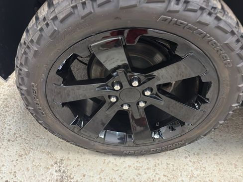 Used 2016 Chevrolet Tahoe LTZ image 32